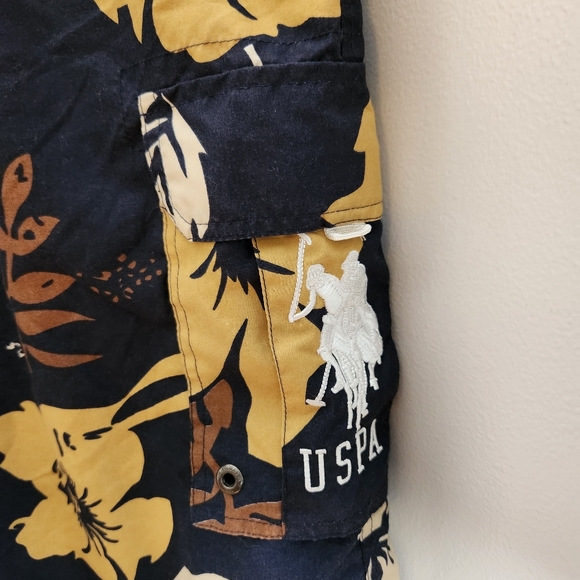 U.S Polo swim trunks men's sixe XL floral lined board swim shorts - Picture 7 of 8